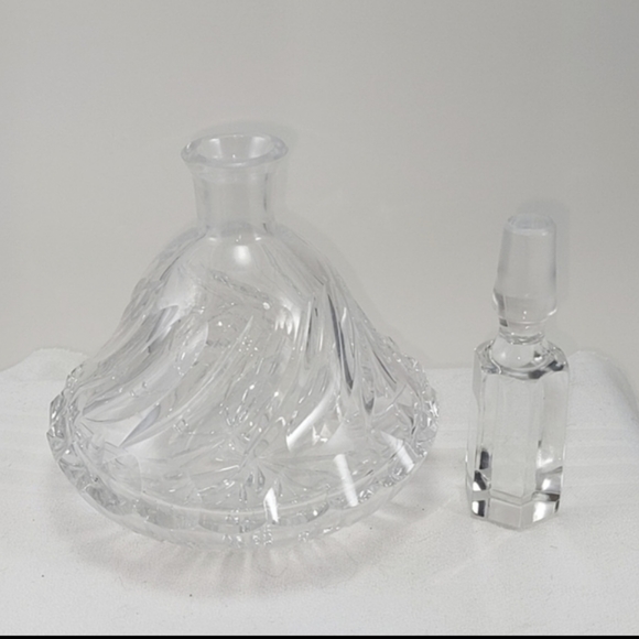 ๐จ๐ฆ Vintage Late 1940s / Early 1950s Vanity Set - Picture 3 of 6